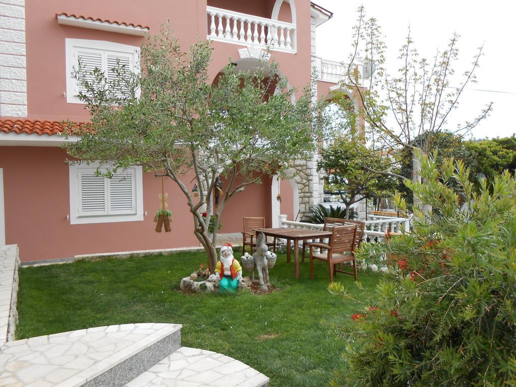 Apartments Dunja Piric Lopar Exterior photo